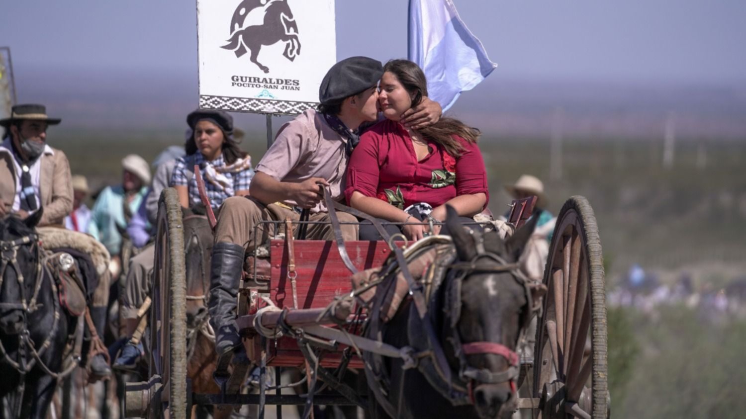 Historias de amor y recuerdos en cabalgata de la Difunta