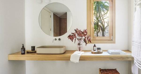 Baño: actualízalo sin gastar mucho  Diseño de baños, Diseño de interiores  de baño, Baño con ducha