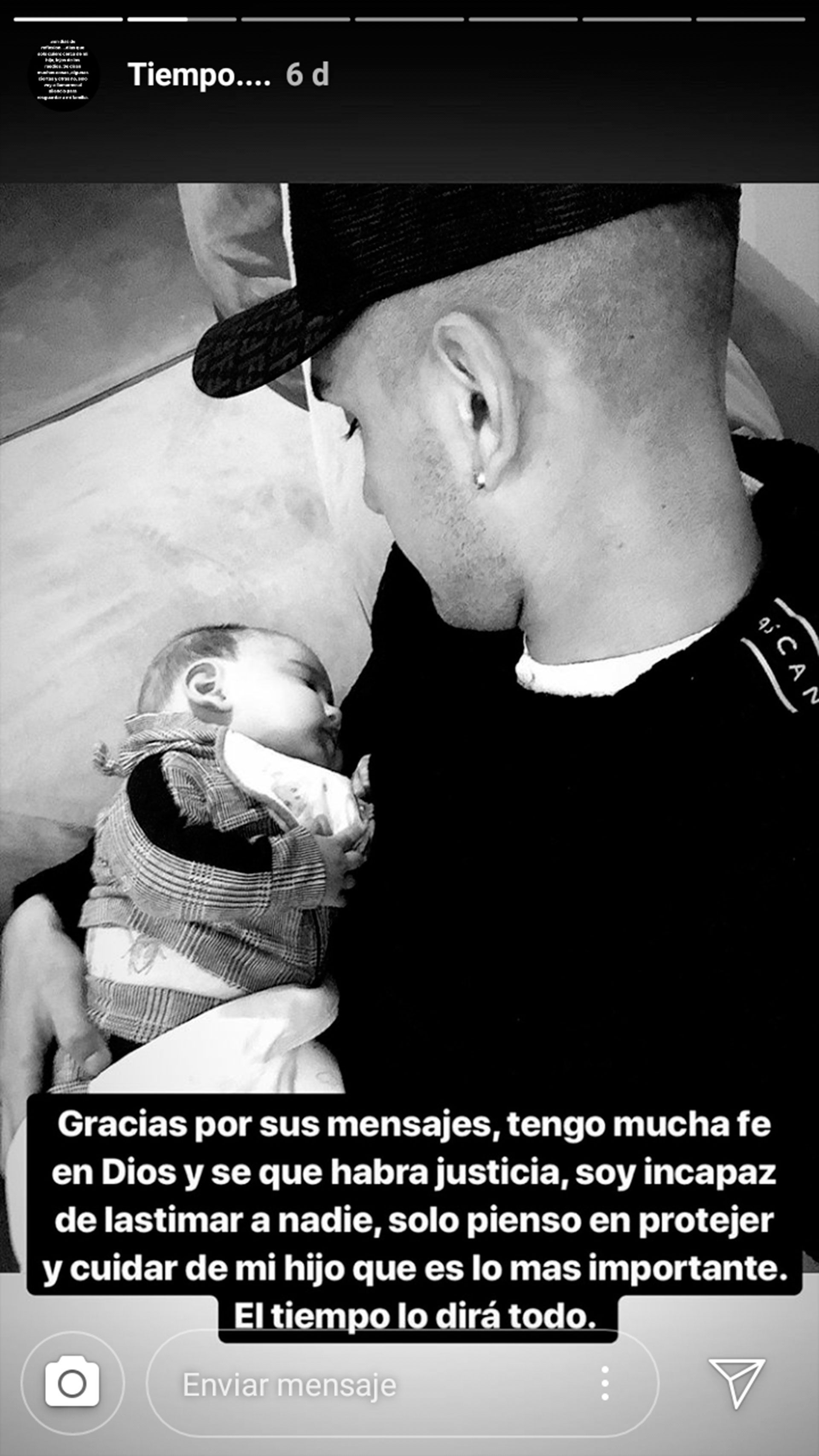 “Gracias por sus mensajes” escribió hace 6 días en una foto junto a su hijo.