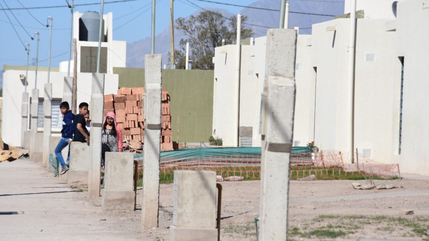 Por Tercer Año Consecutivo, Vecinos De Un Barrio Piden Seguridad: “En ...