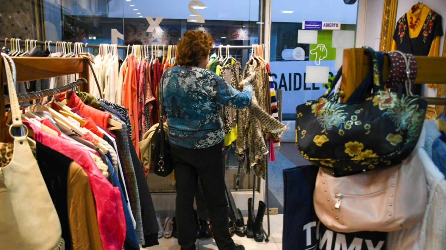 Ropa reciclada, piel o cooperativas de mujeres, estandartes de la moda  'slow' del Norte - EFE Noticias