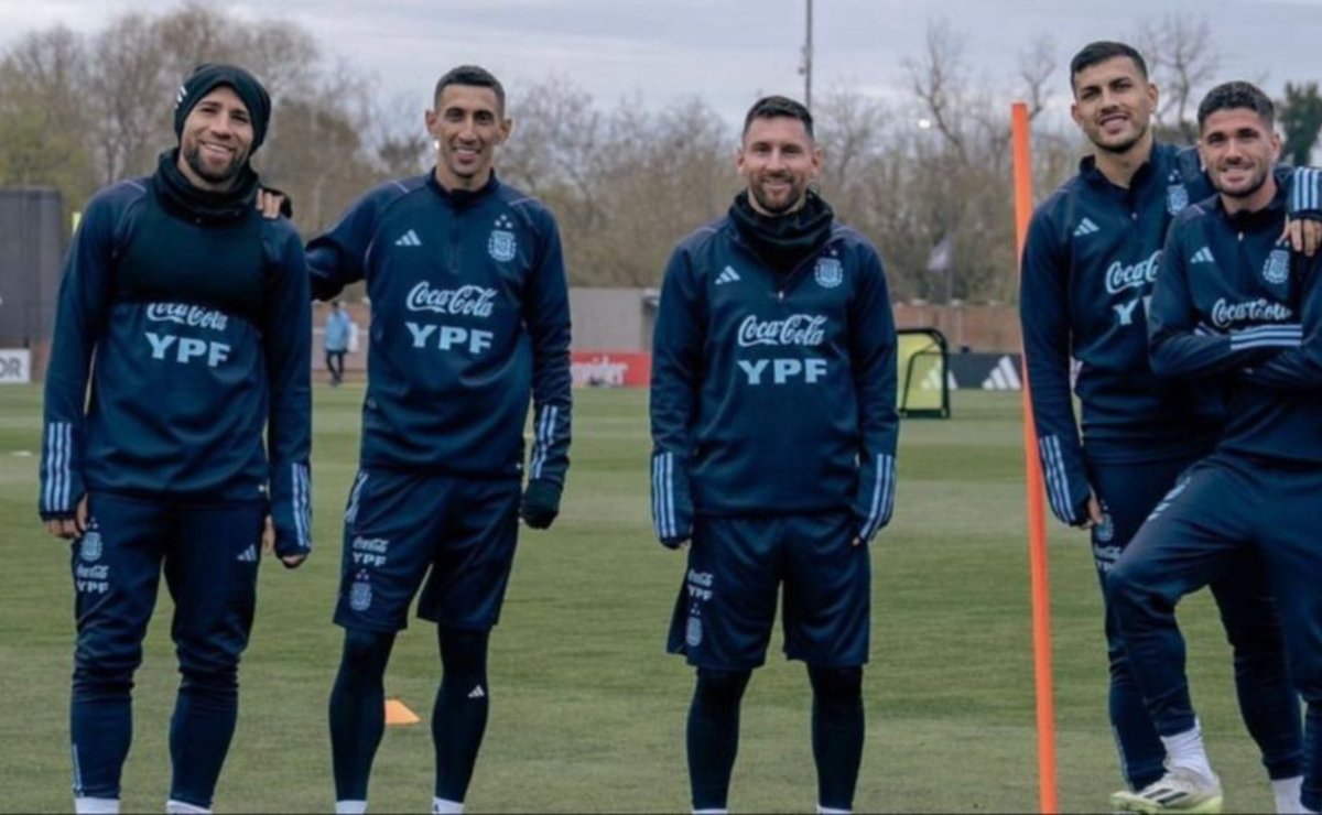 La Selección Argentina tendrá una nueva camiseta inspirada en la que usó  Messi en su debut