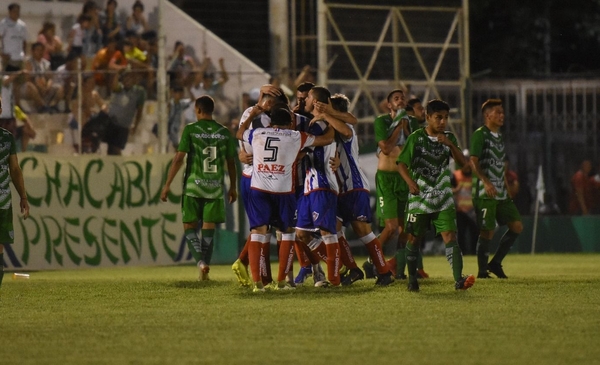 Peñarol aventaja a Desamparados en el complemento - Diario Huarpe